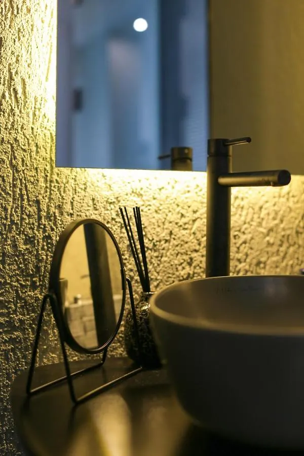 Appartamento Surfer Caravan Gastro Pub Suites- Adults Only Bodrum
