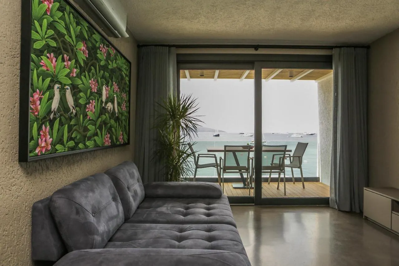 Surfer Caravan Gastro Pub Suites- Adults Only Bodrum