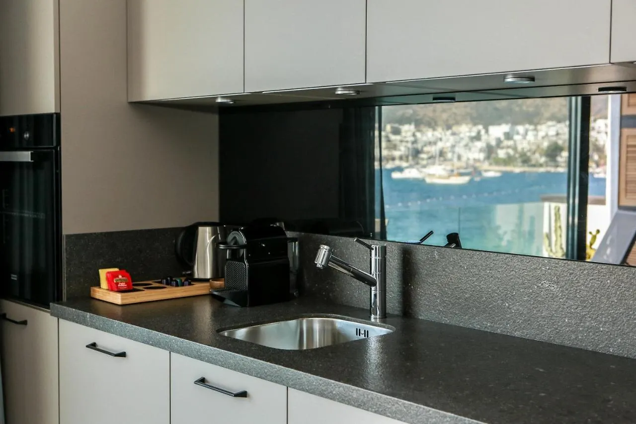 Surfer Caravan Gastro Pub Suites- Adults Only Bodrum