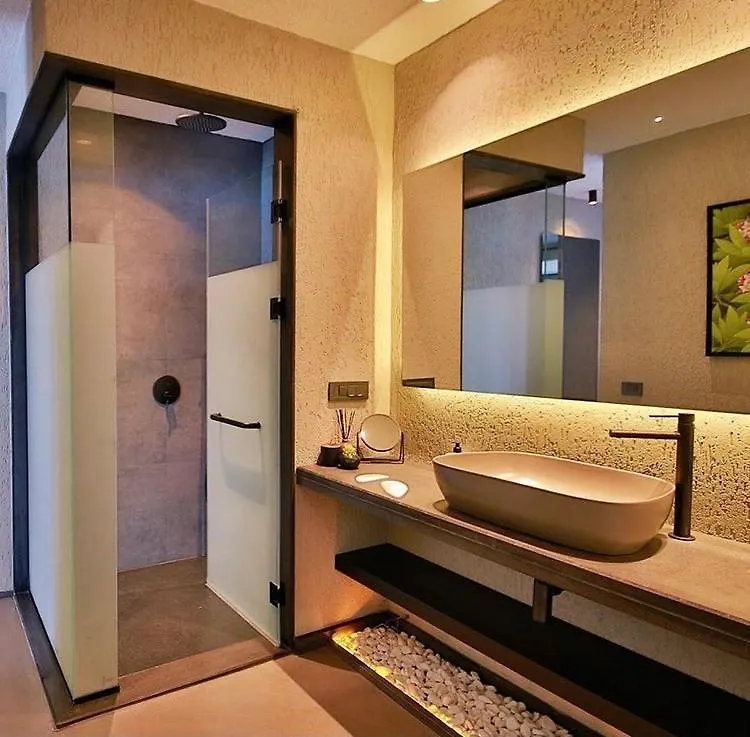 Surfer Caravan Gastro Pub Suites- Adults Only Bodrum